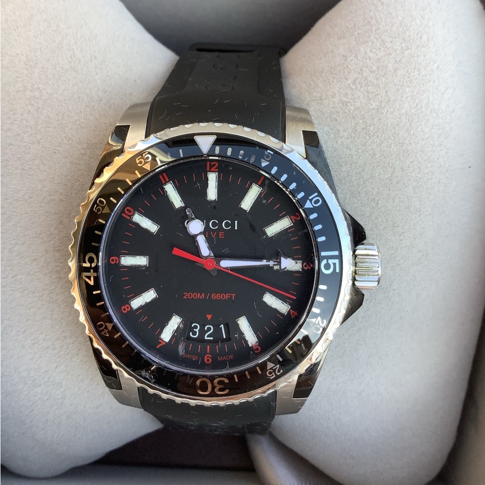 - BIG and BEAUTIFUL GUCCI watch🌟🌟🌟🌟 - Picture 12 of 15